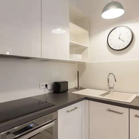 L'aigle D'or Apartment *